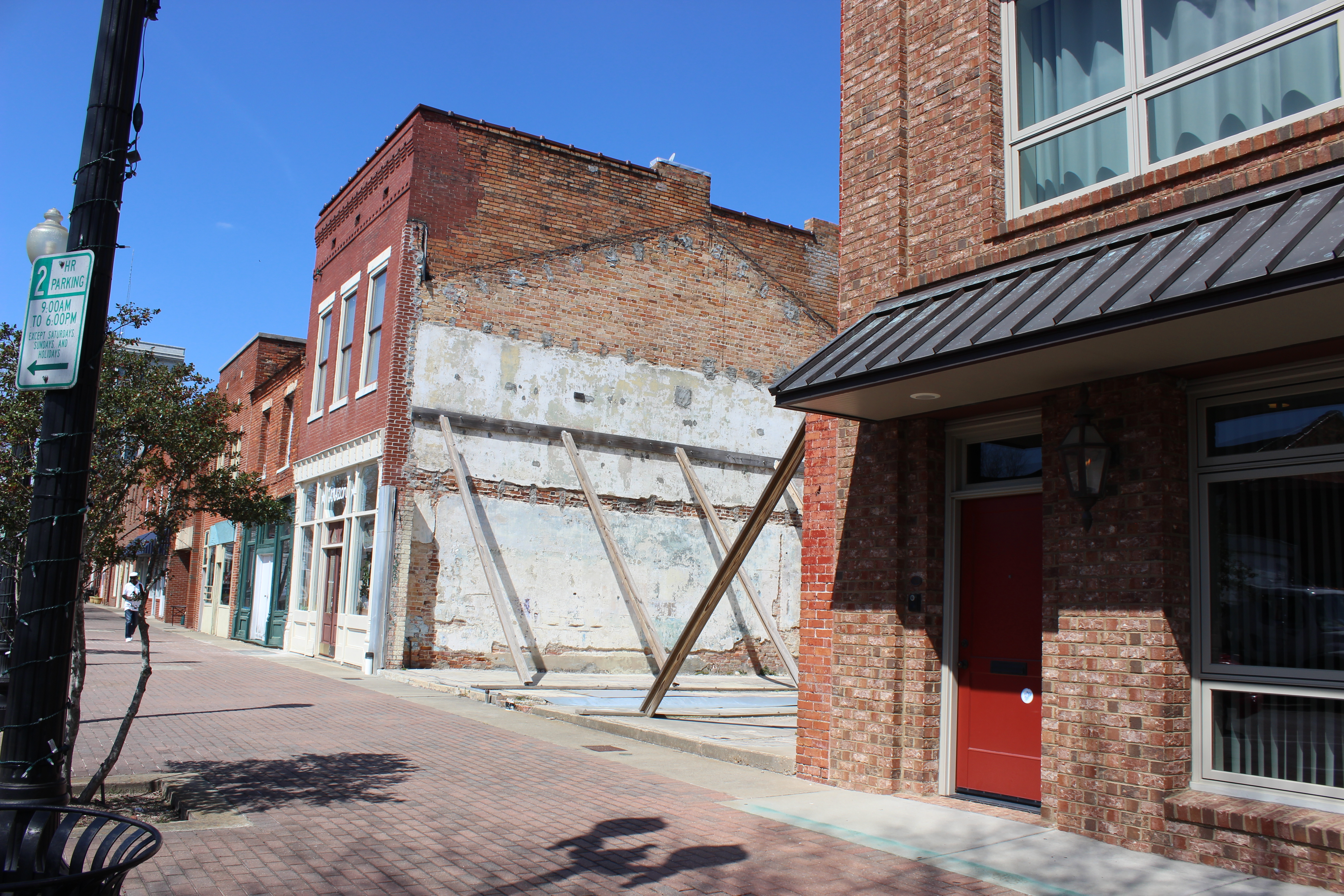 Site of DeLux Barber Shop