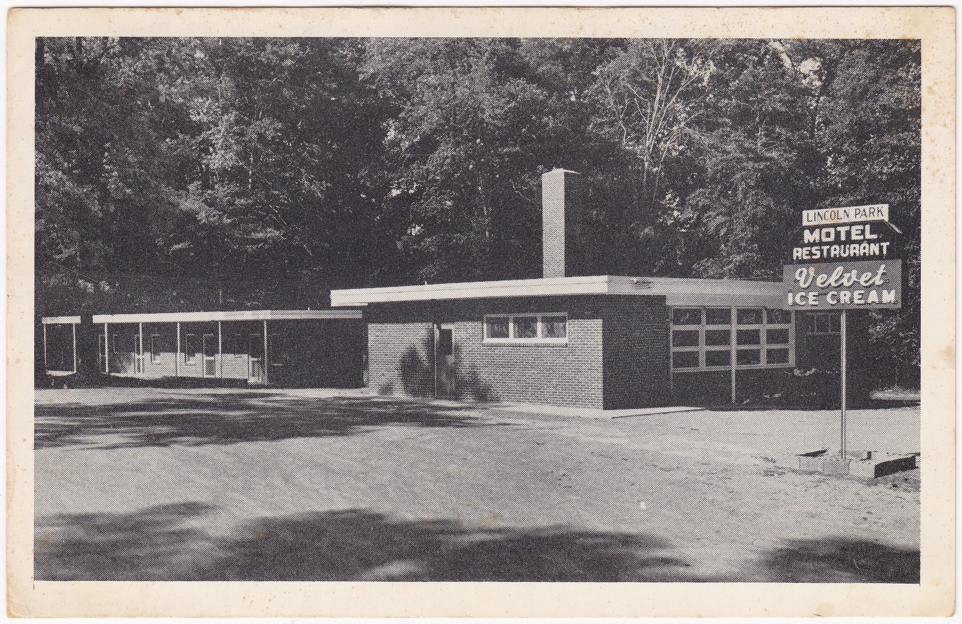 Lincoln Park Restaurant &amp; Motel Postcard