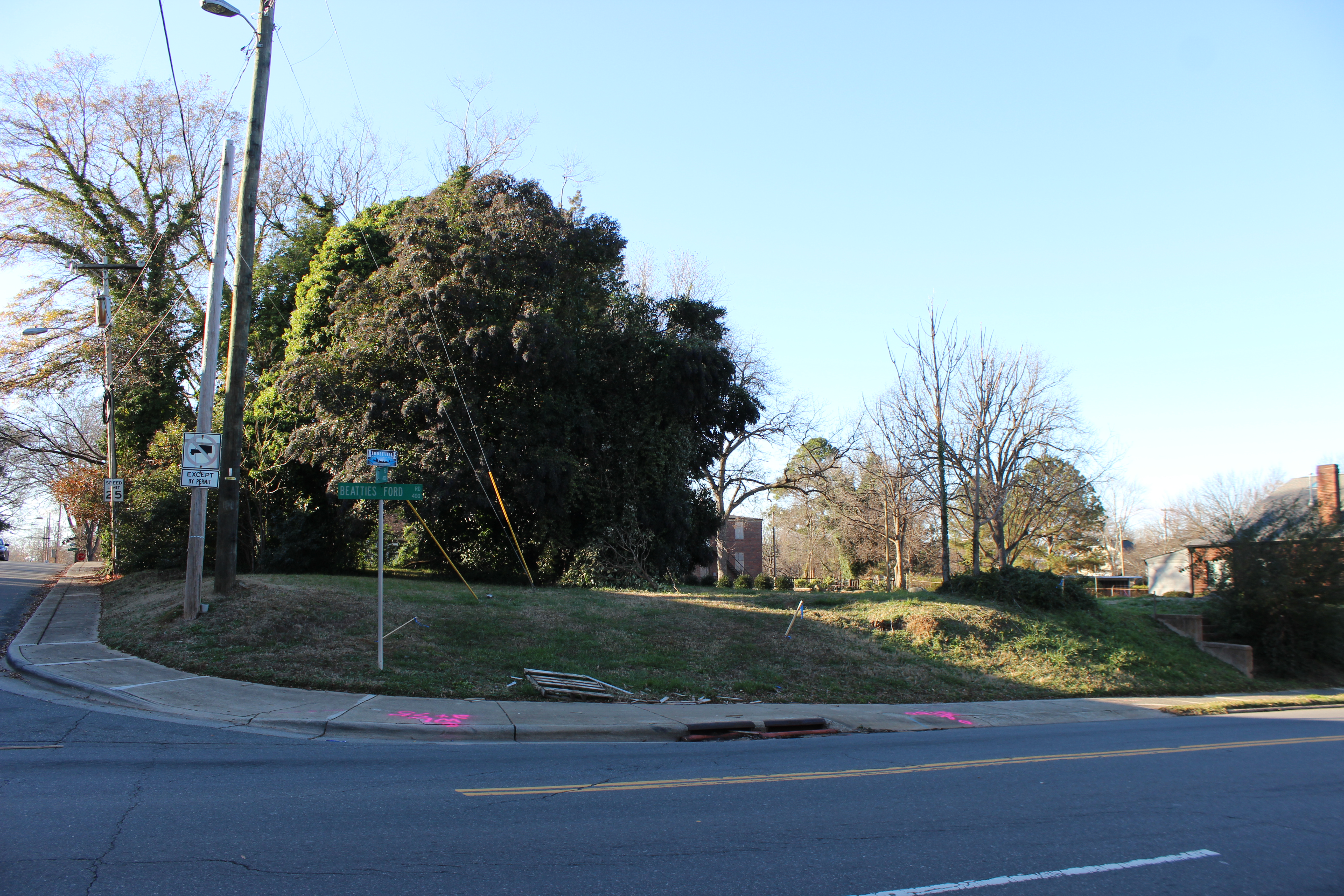 Former site of J.L. Stinson's Esso Service Center
