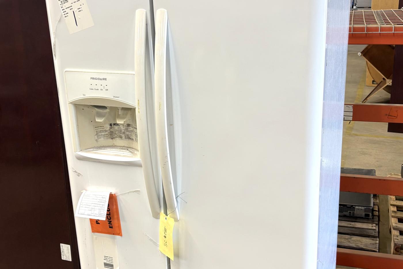 Refrigerator 