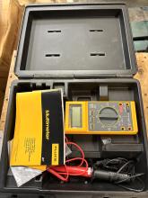 Fluke 27 Multimeter 