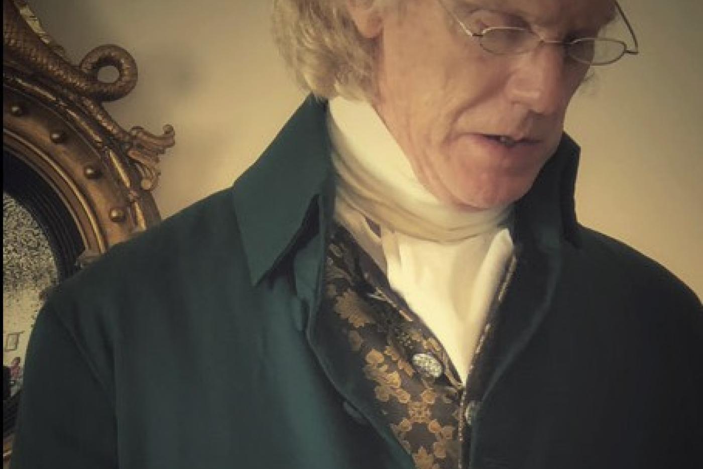 A man dressed as Thomas Jefferson.