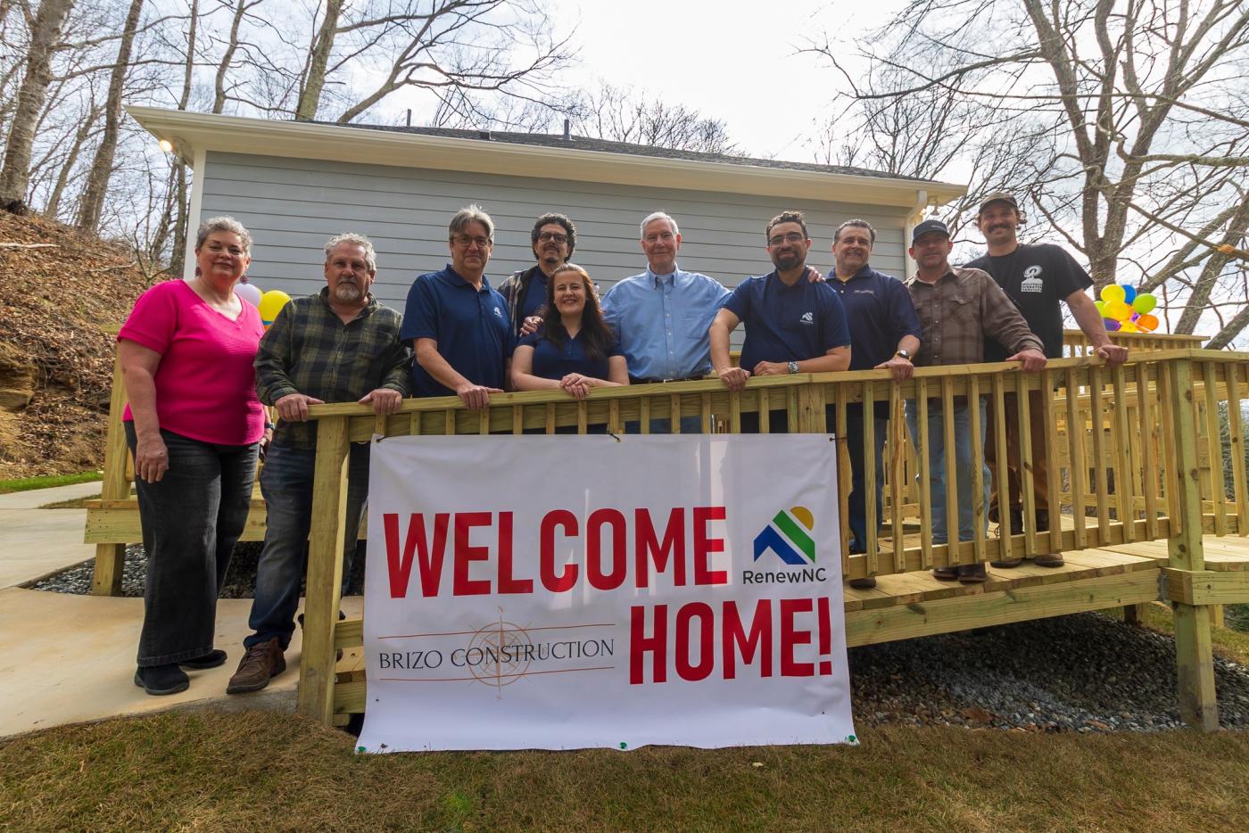 group photo at renew nc home