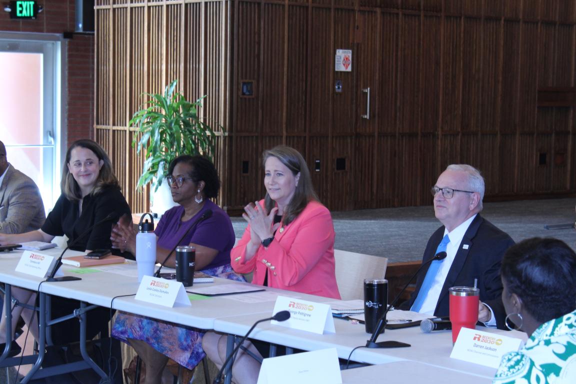 secretary addresses meeting of reentry partners 