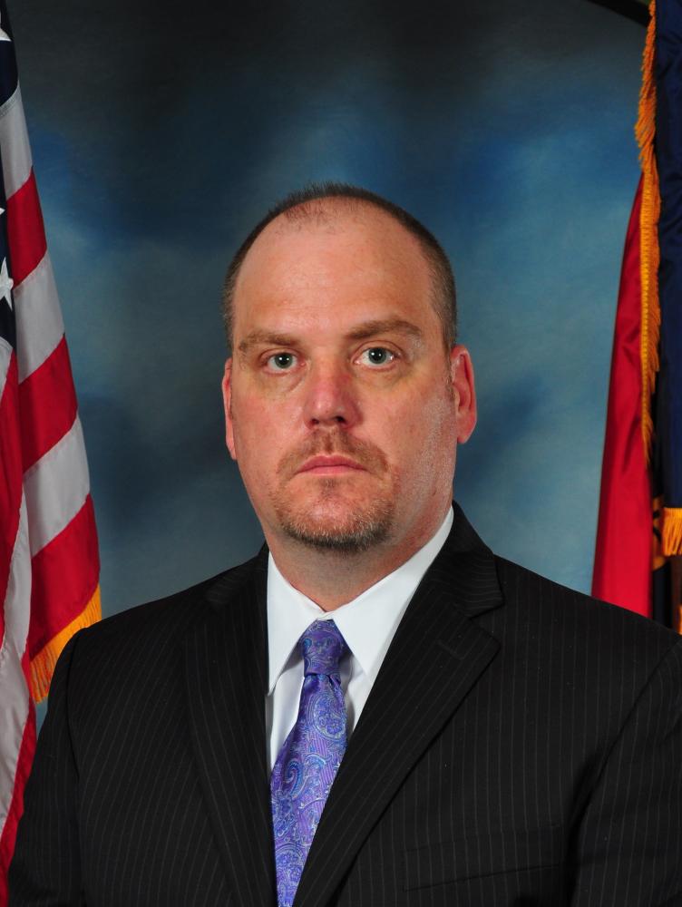 headshot stephen waddell