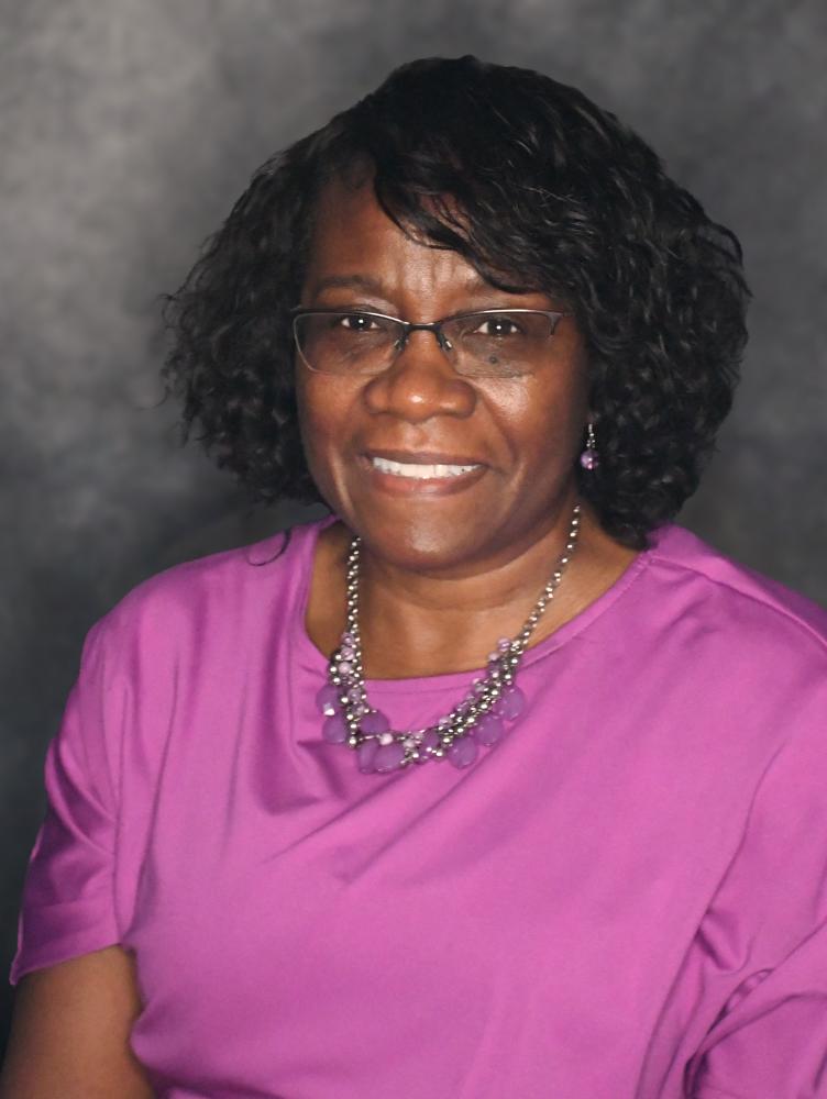 Head shot of Debra Farrington 