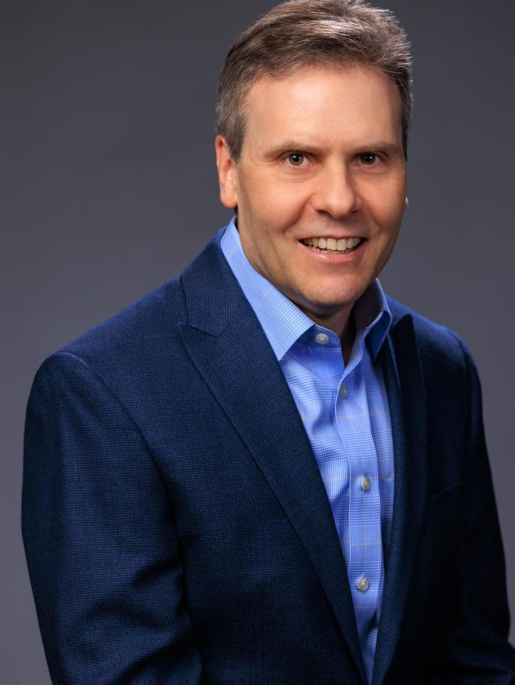 Headshot of Lawrence Greenblatt