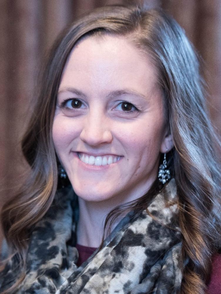 Headshot of Stephanie Olson