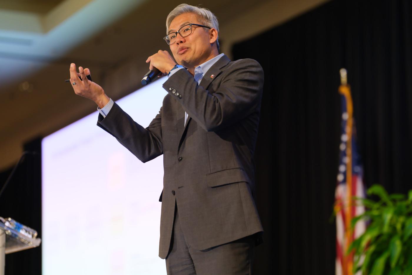 I-Sah Hsieh Speaking