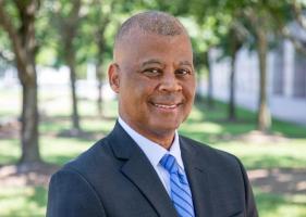 Headshot of Kenny Flowers