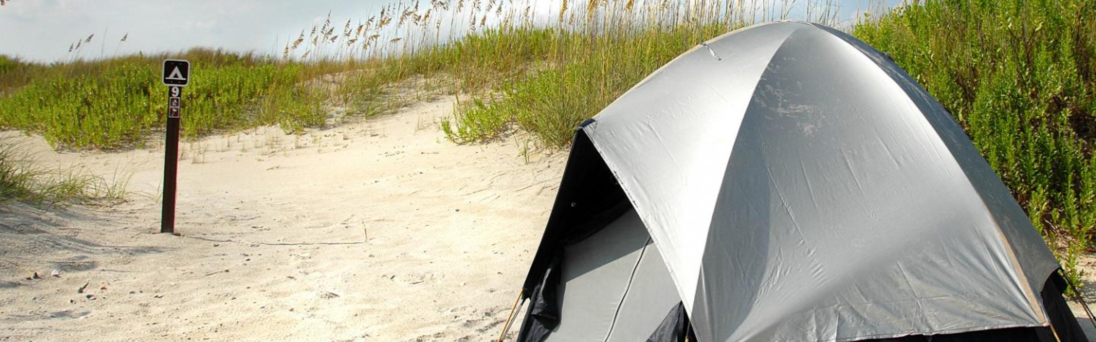 A tent located on a beach.