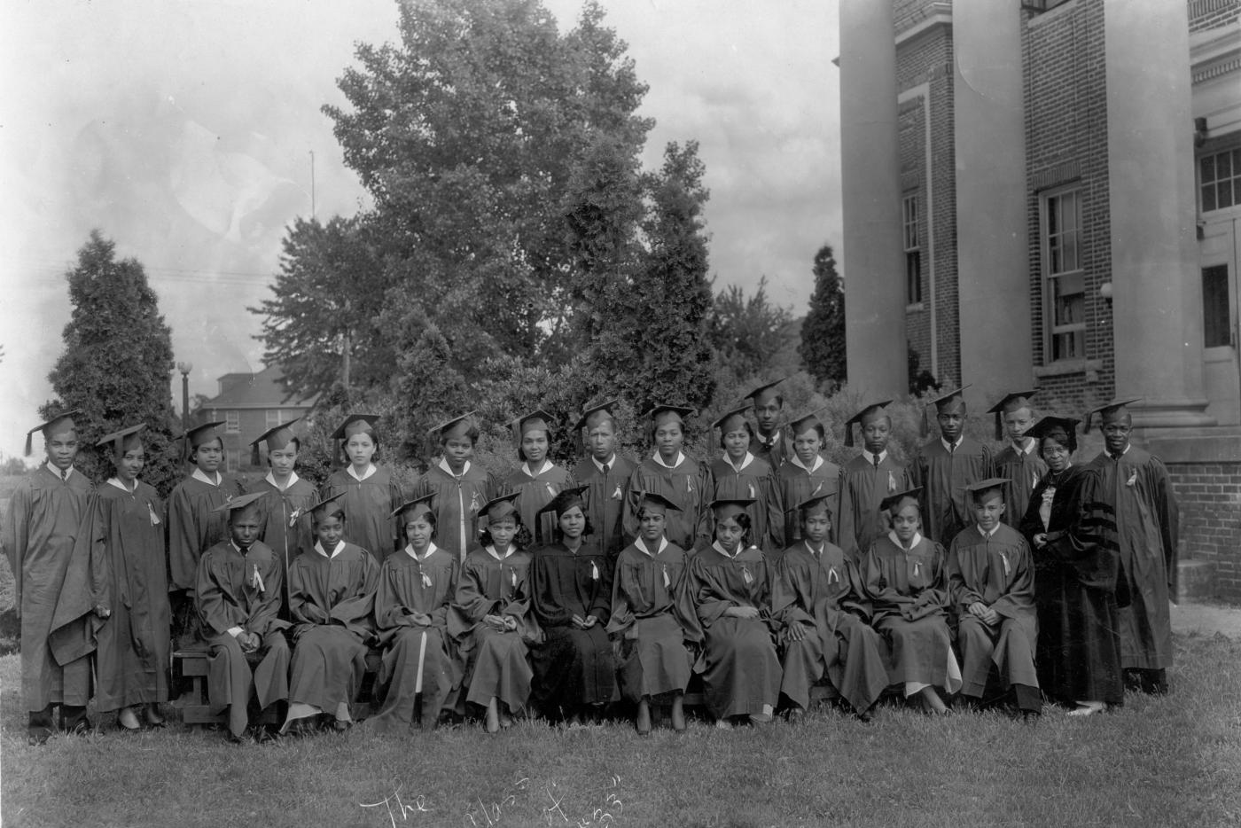 The 1933 class of the Palmer Memorial Institute.