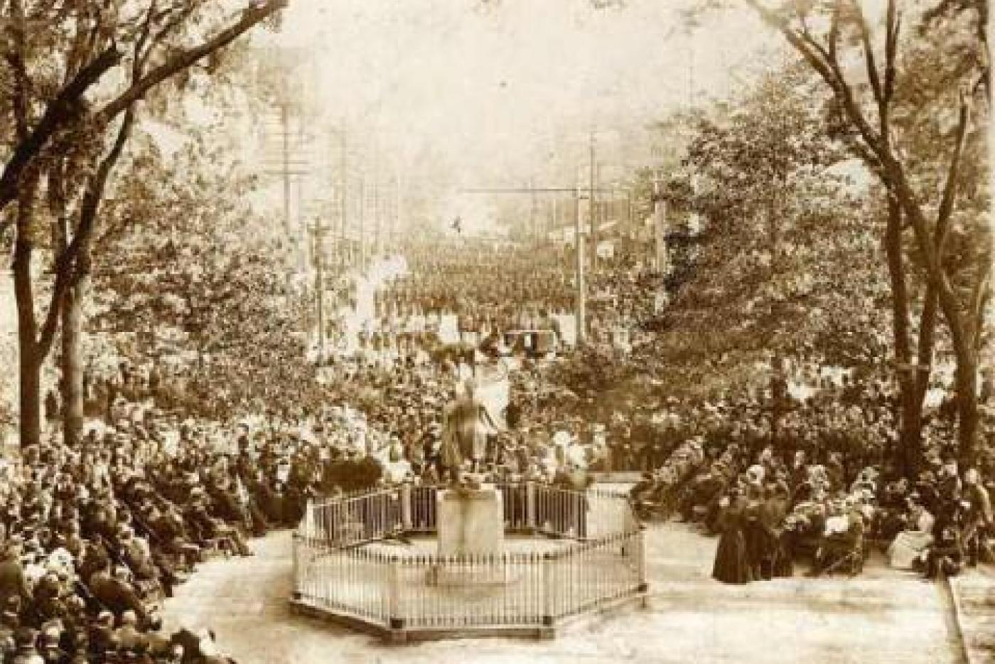 Worth Bagley’s 1898 funeral at the State Capitol. Image from the N.C. Museum of History.