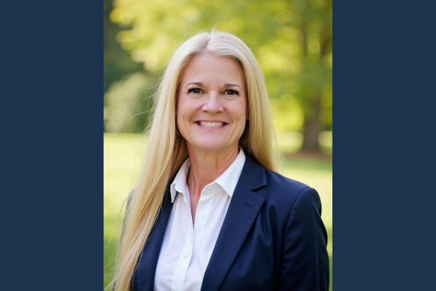Headshot of Kimberly Slusher