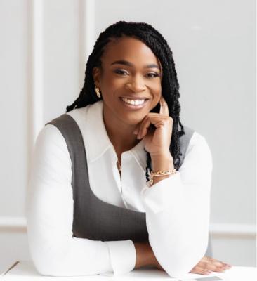 Headshot of Kiya Edwards with a white background