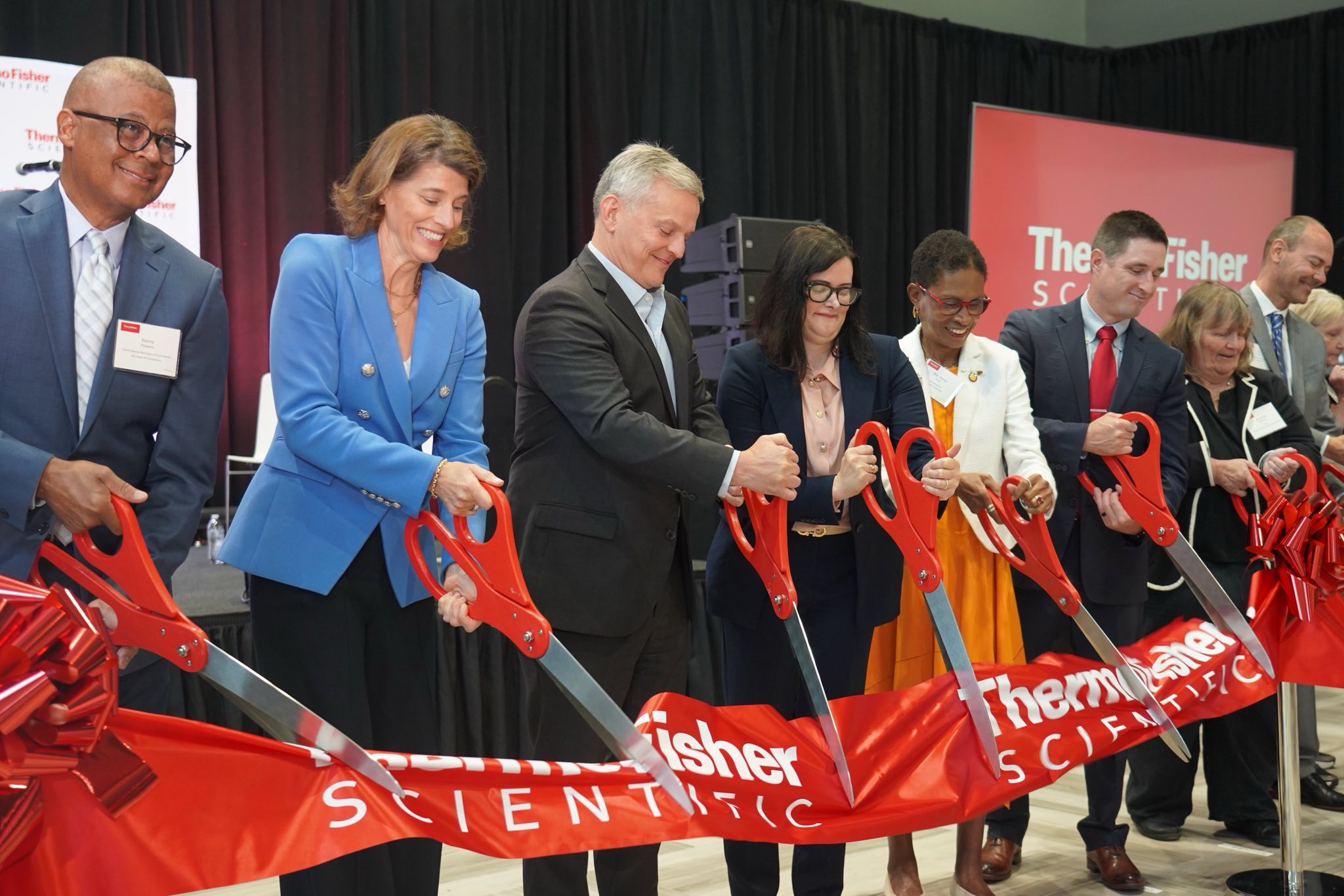 Governor Stein Underscores North Carolina’s Leadership in Biotech Industry at Thermo Fisher Scientific Ribbon-Cutting Ceremony
