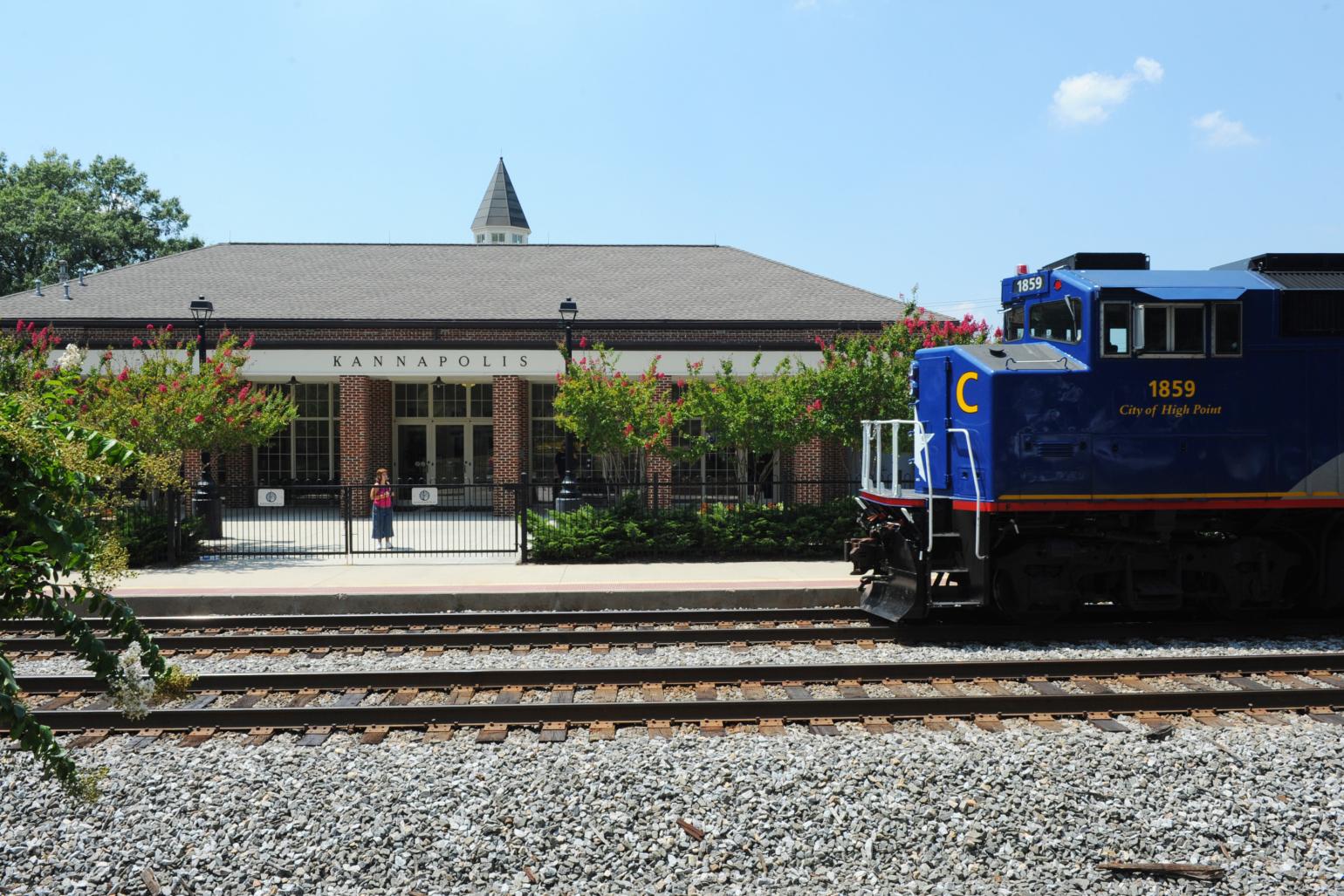 ren-RAIL62
