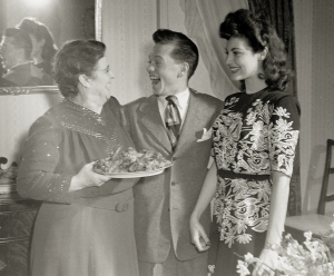 Mickey Rooney and Ava Gardner, a native of Johnston County, visit Gardner's mother in Raleigh in 1942