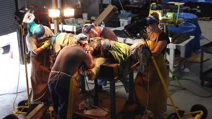 Conservators clean a cannon recovered from the wreck of Blackbeard's flagship Conservators clean a cannon recovered from the wreck of Blackbeard's flagship