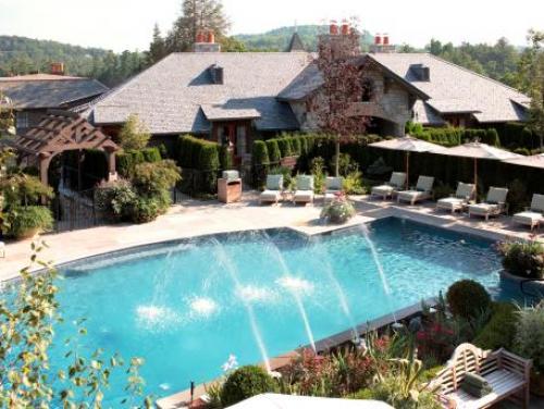 Old Edwards Inn Pool Deck