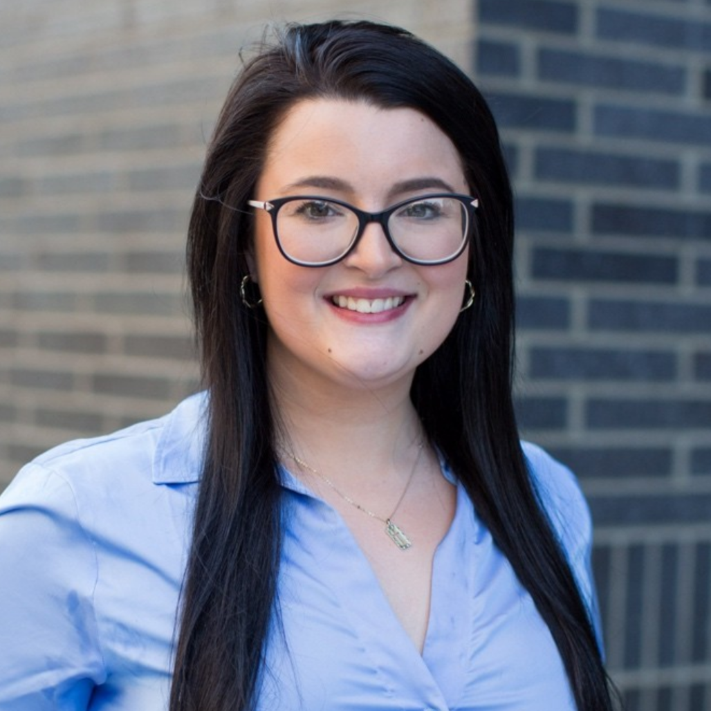 Ella Dyer Headshot