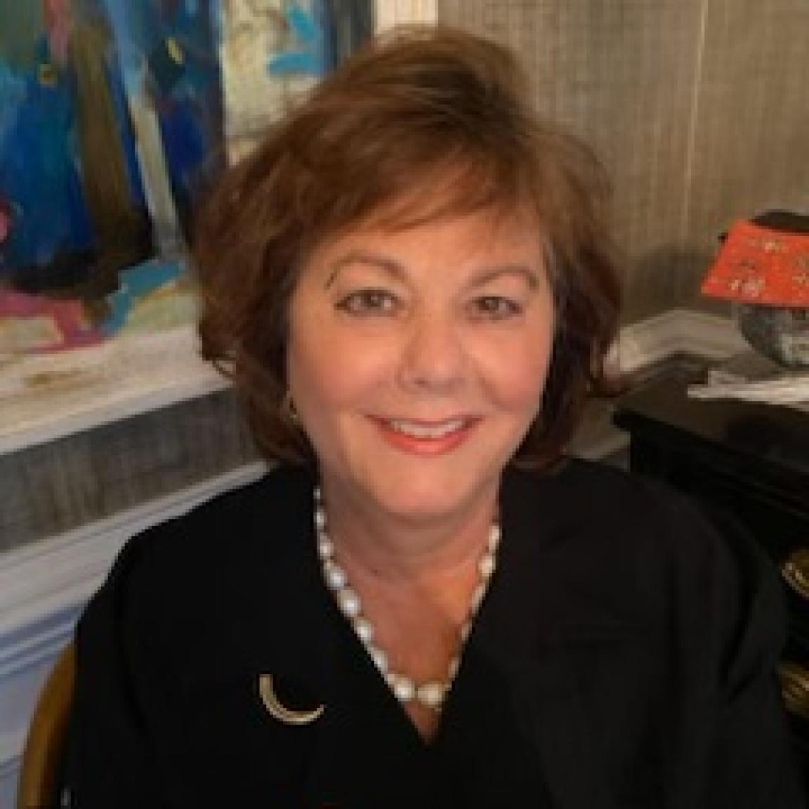 Karen Rosser headshot