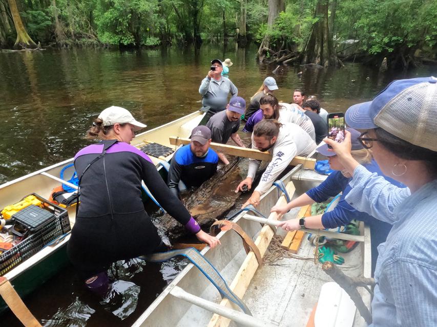 OSA staff recovers canoe from South River