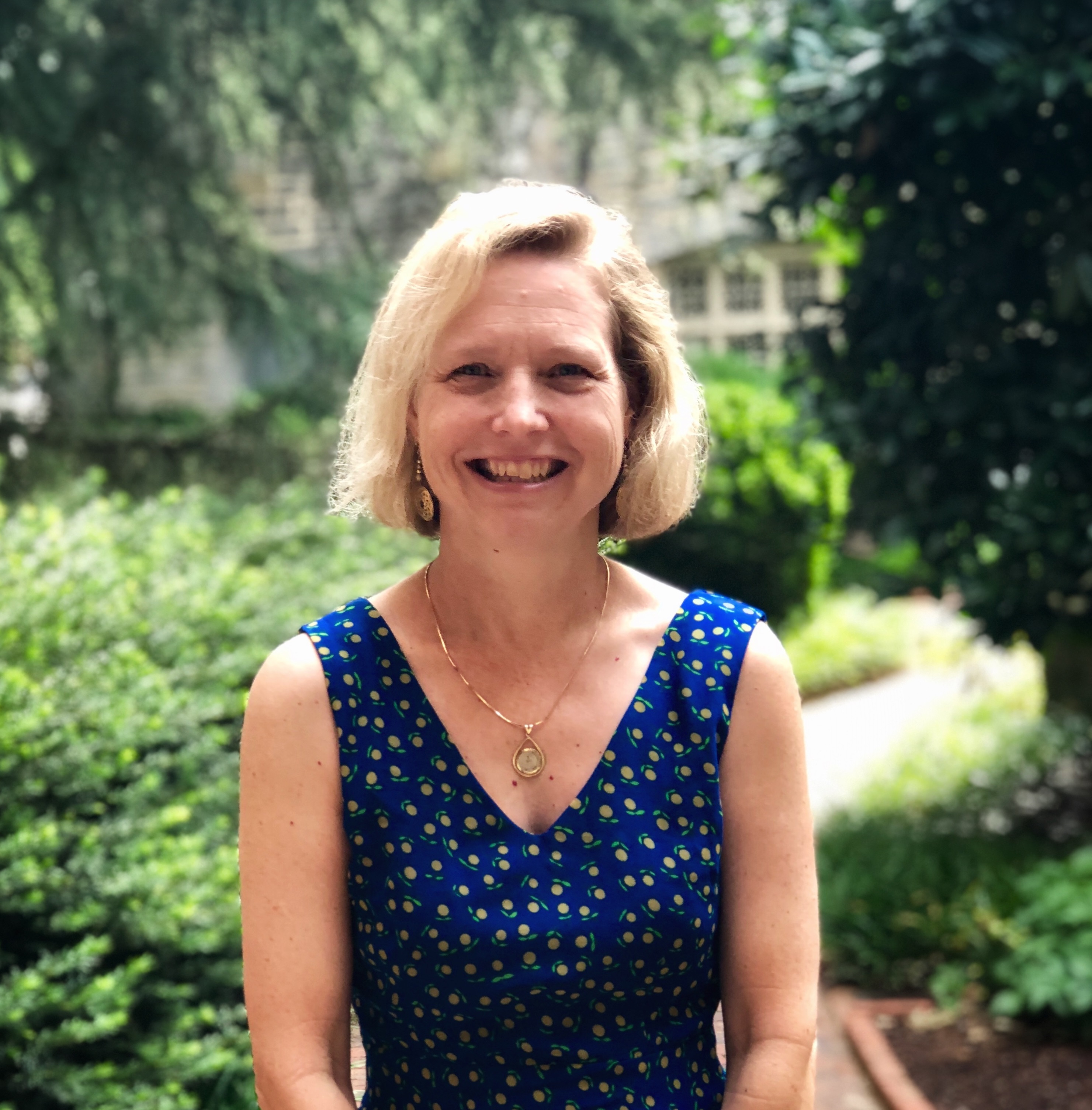 Photograph of Lynda Reynolds